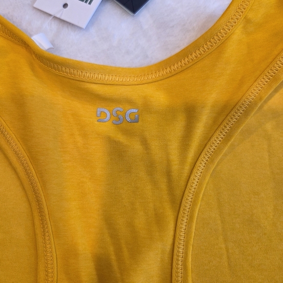 DSG Girls' Movement Performance Tank Top University Gold Medium New Sports - Picture 8 of 9